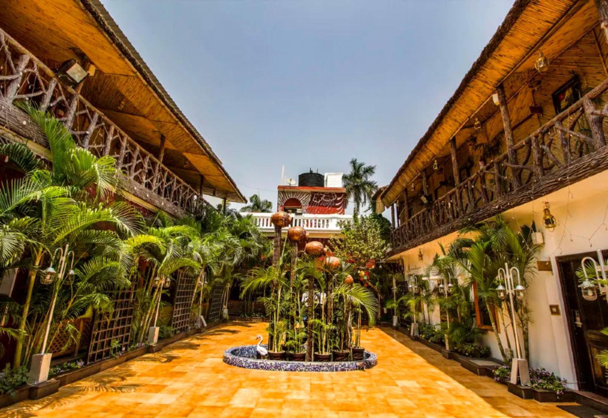 Heritage Hotel Lucknow Exterior photo